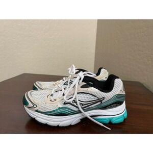 Saucony Womens Grid Pinnacle Trail Running Shoes White 15066-1 Mesh Lace Up 7M